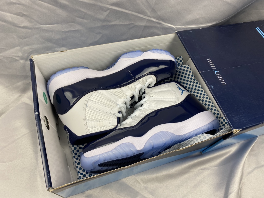 Jordan Nike Basic Shoes L
