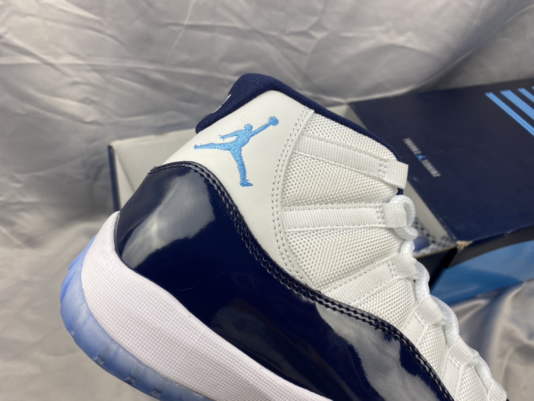 Jordan Nike Basic Shoes L