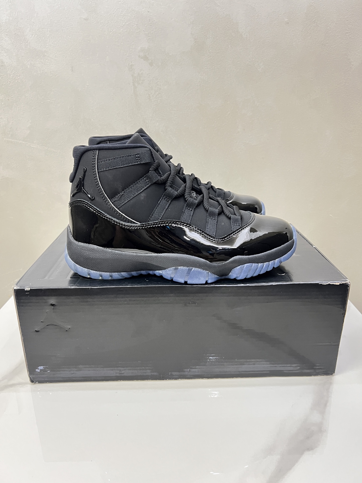 Jordan Nike Basic Shoes