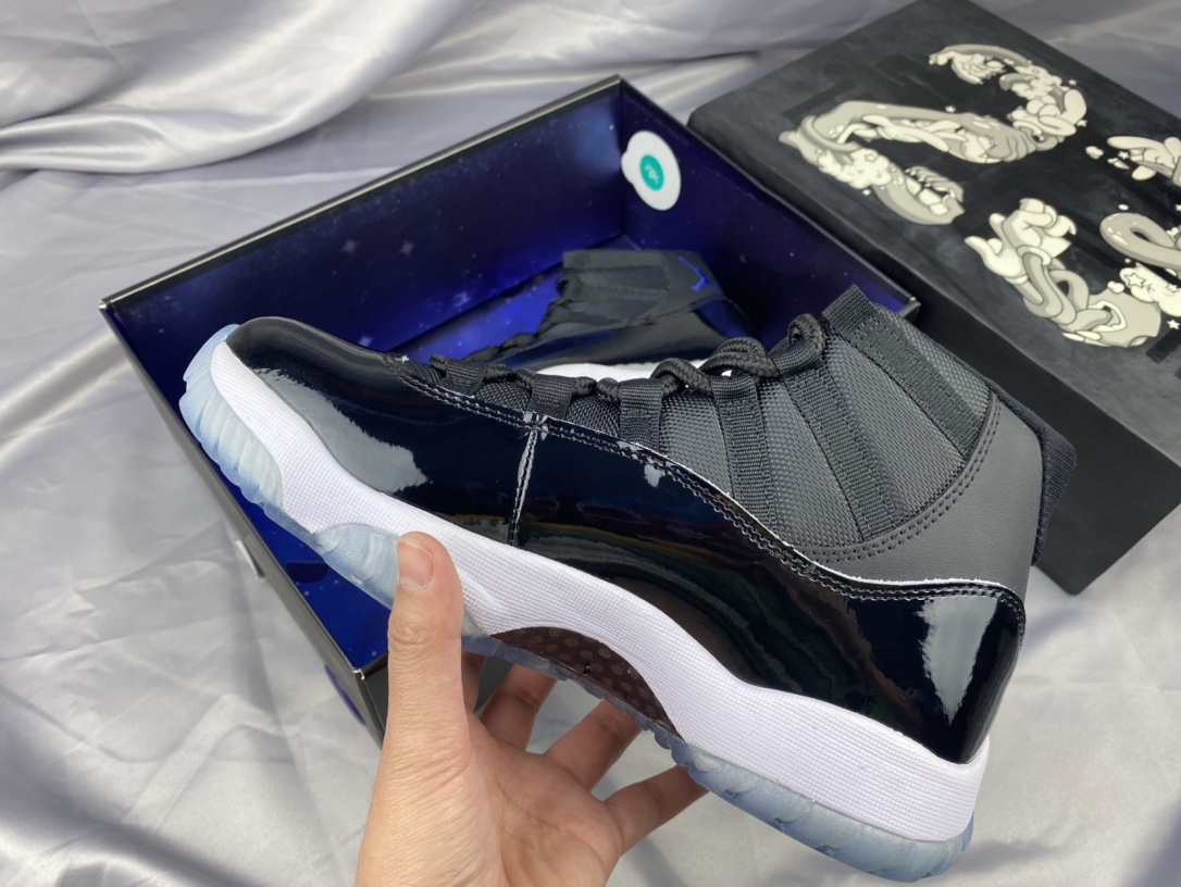 Jordan Nike Basic Shoes