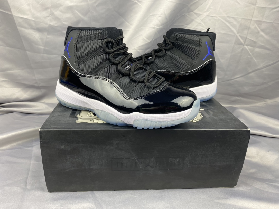 Jordan Nike Basic Shoes