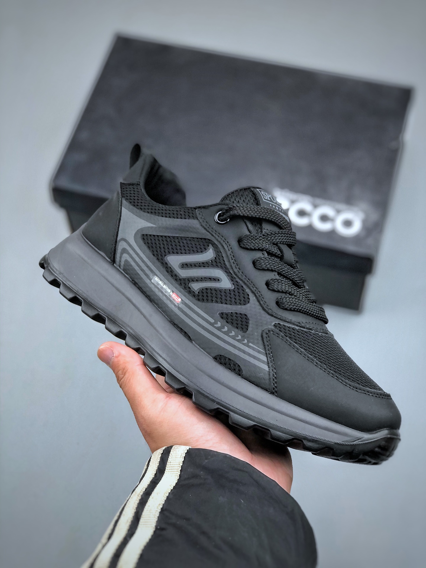 Male Sneakers Breathable