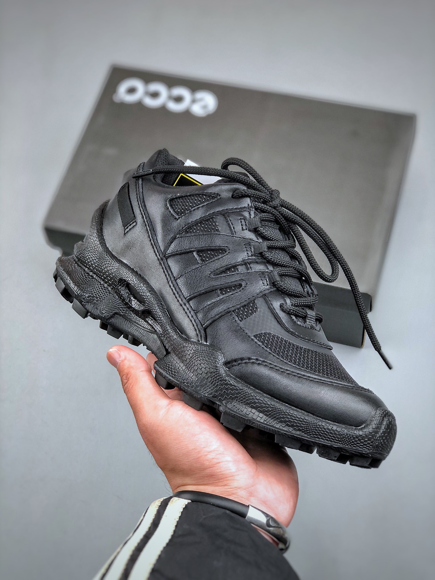 Male Sneakers Breathable