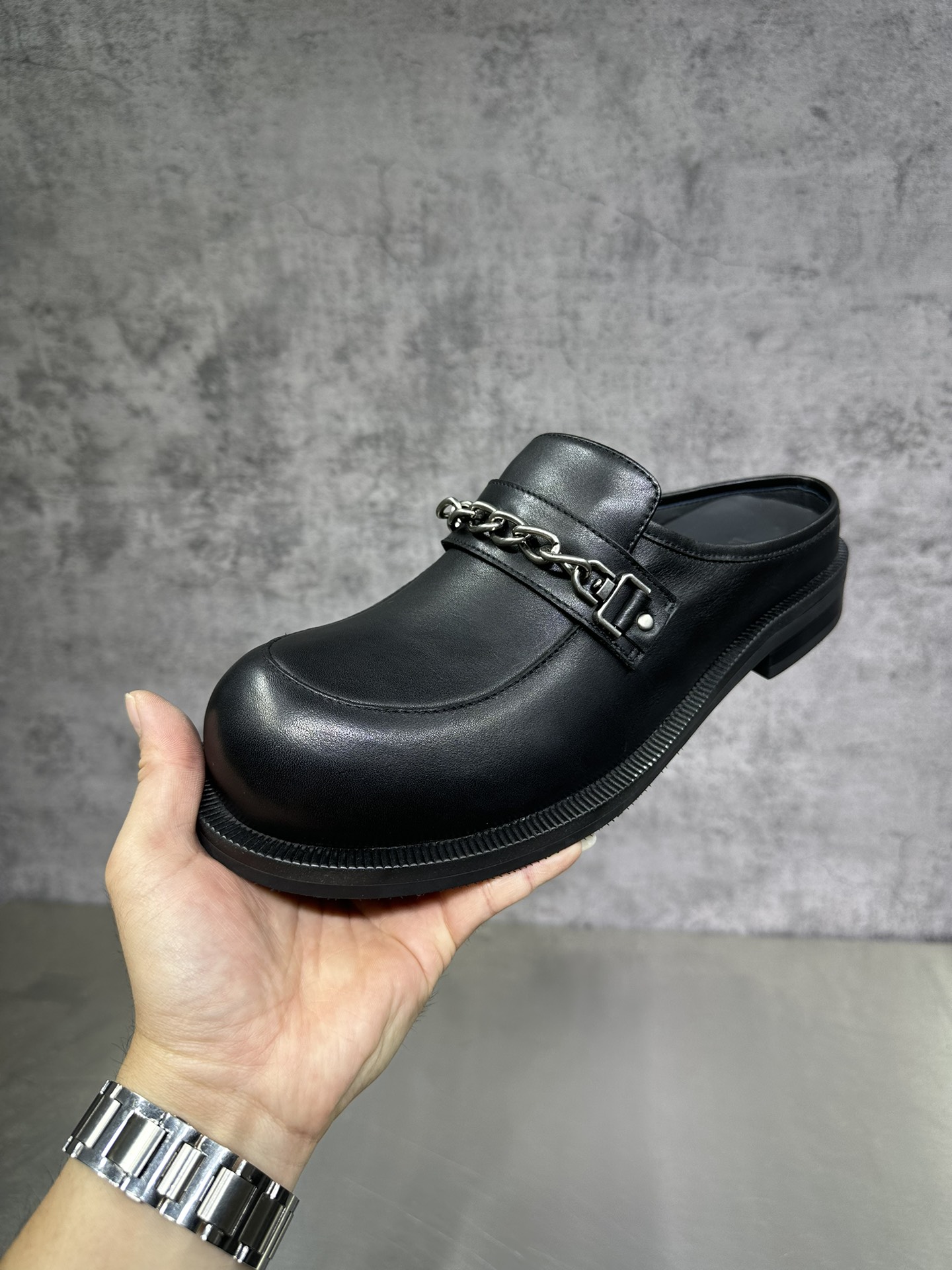 Basic Shoes 46