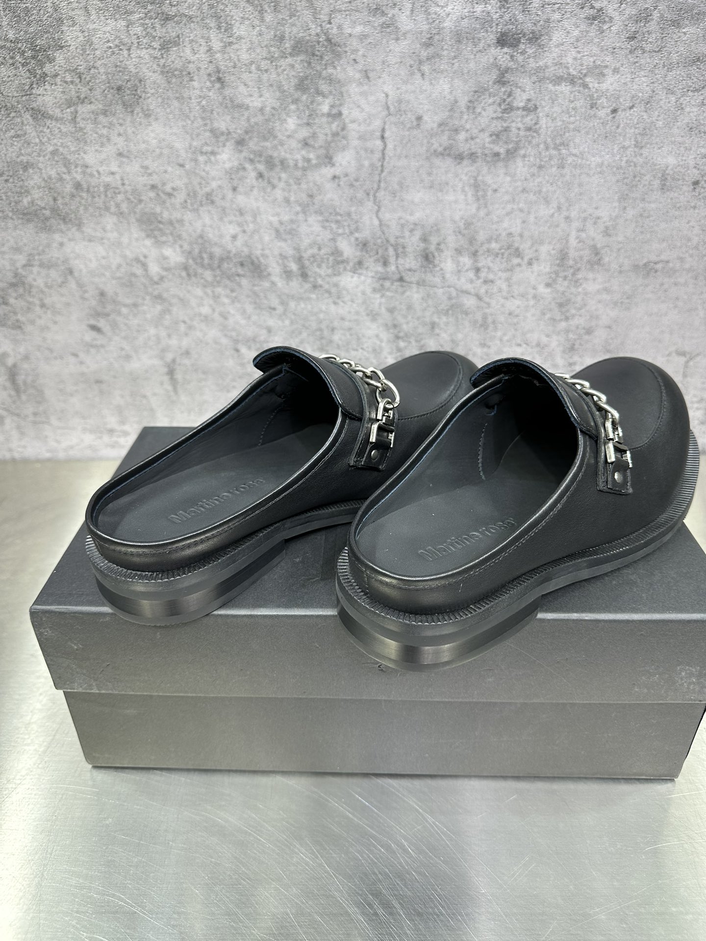 Basic Shoes 46