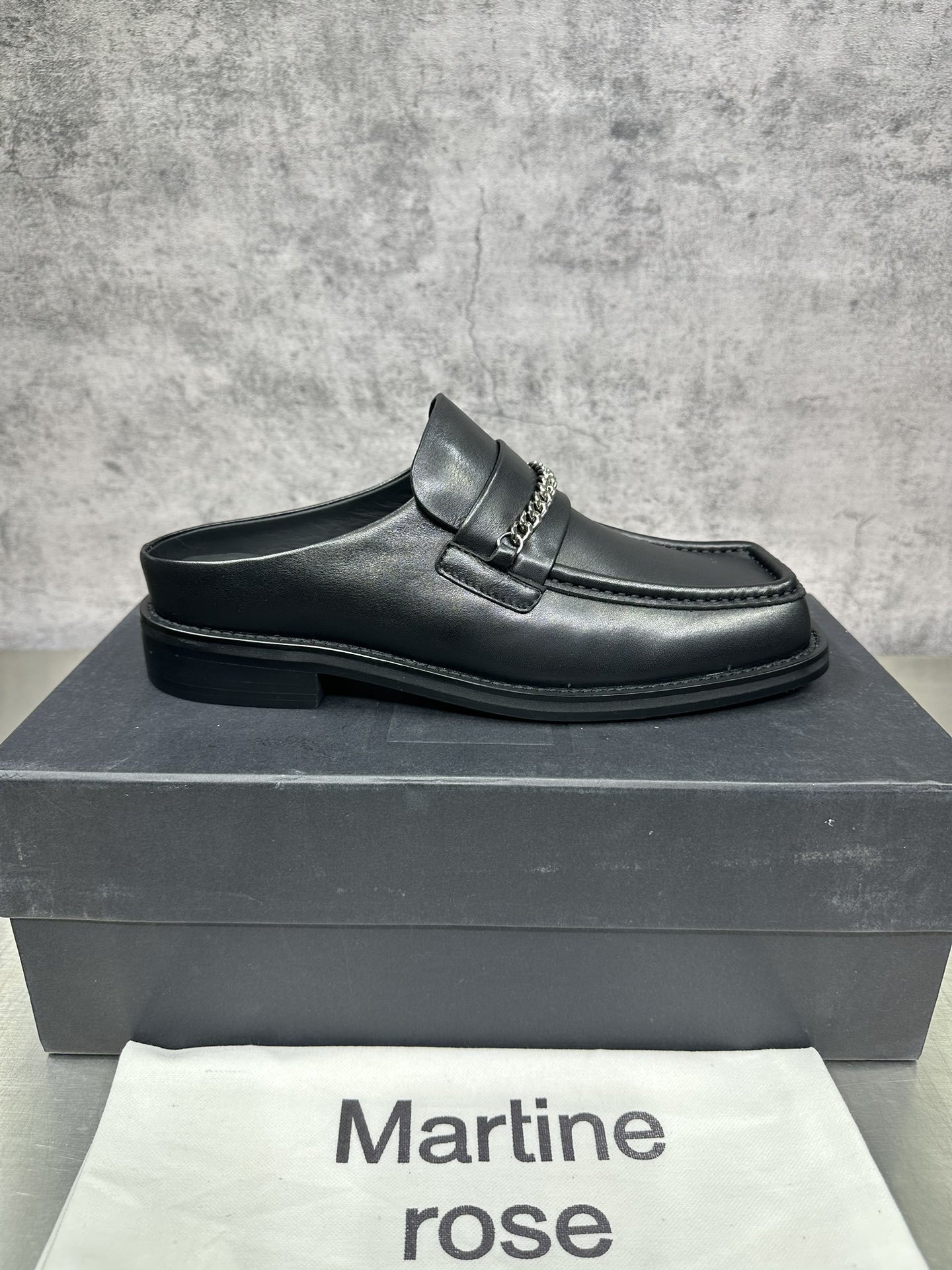 Slippers 46