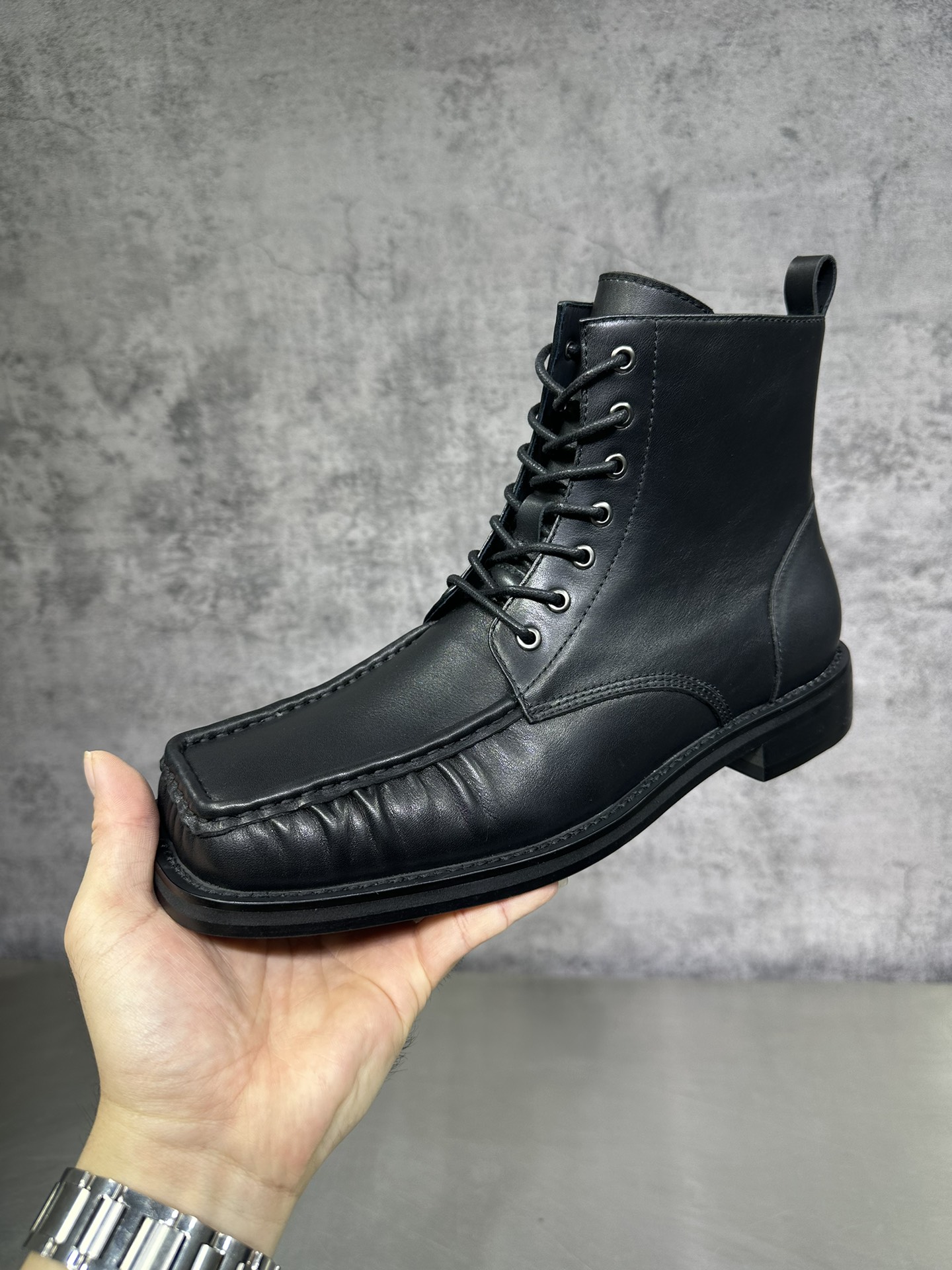 Basic Shoes 46