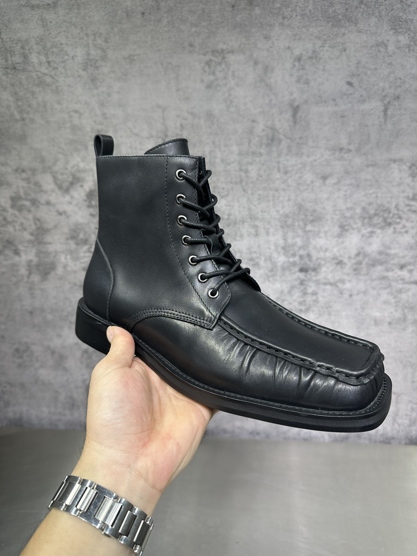 Basic Shoes 46