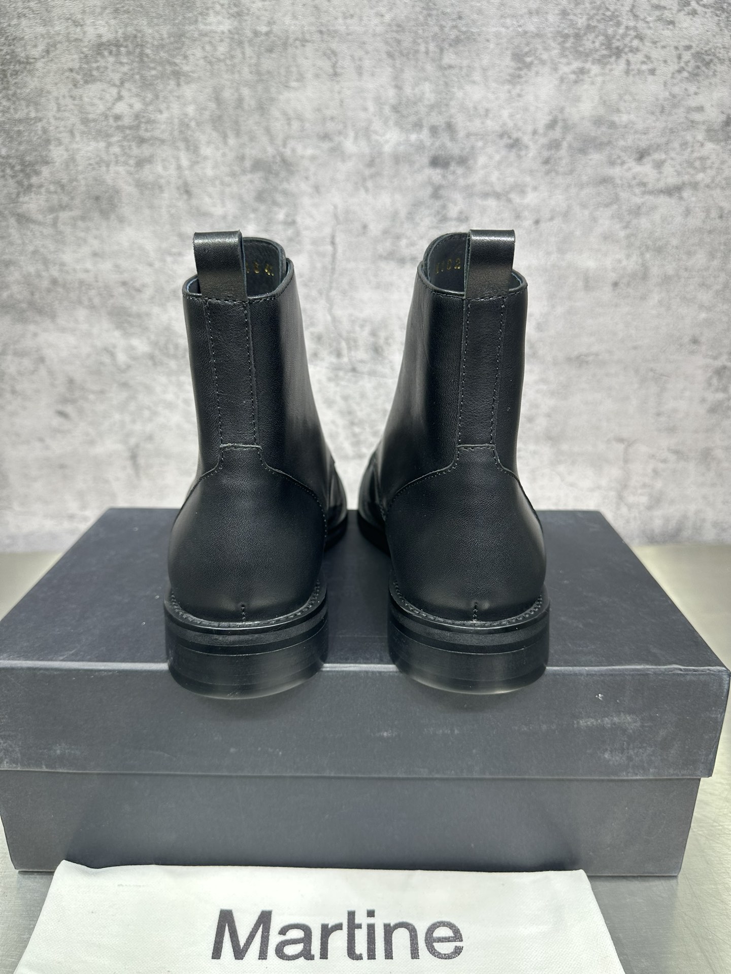 Basic Shoes 46