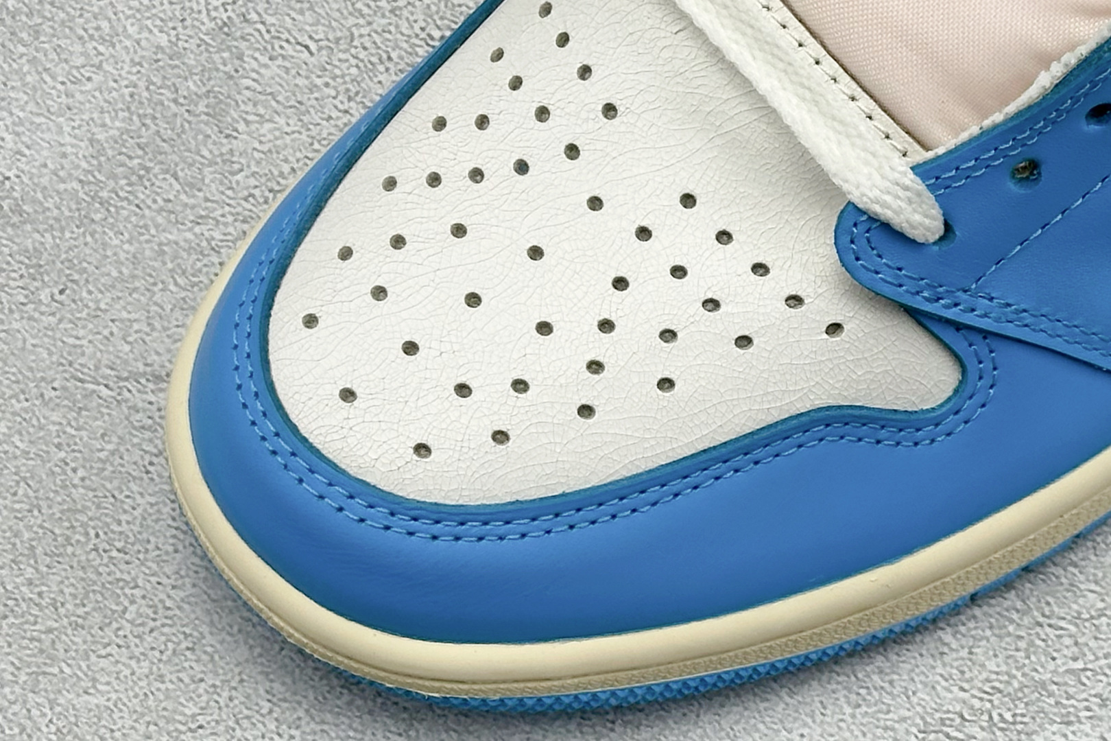 Jordan Nike Basic Shoes