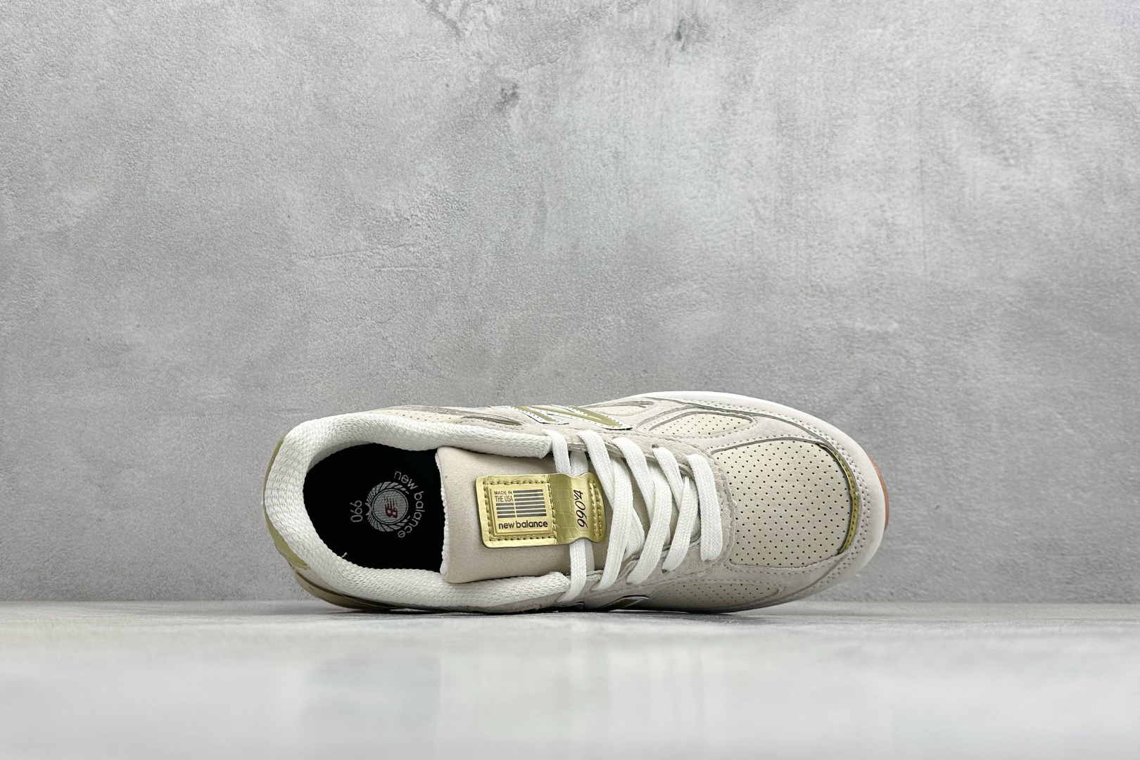 Basic Shoes M