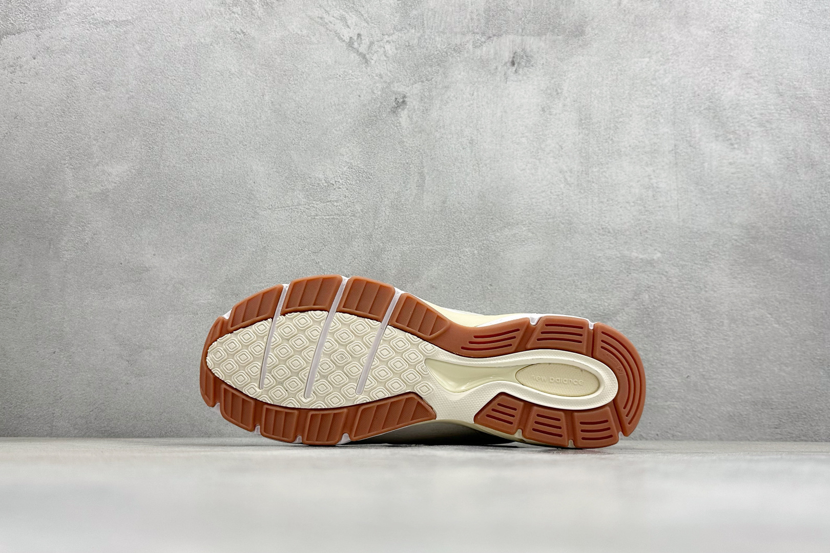 Basic Shoes M