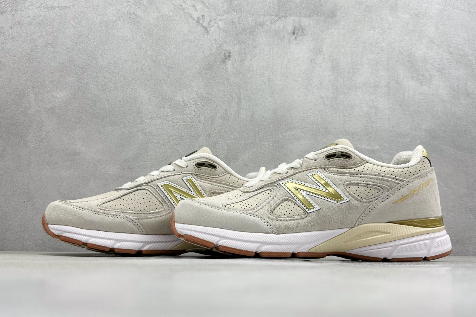 Basic Shoes M