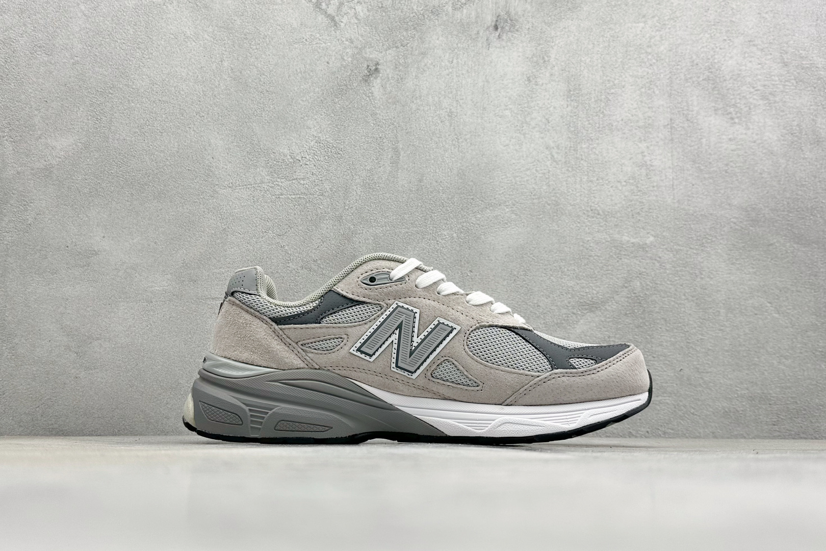 Basic Shoes M
