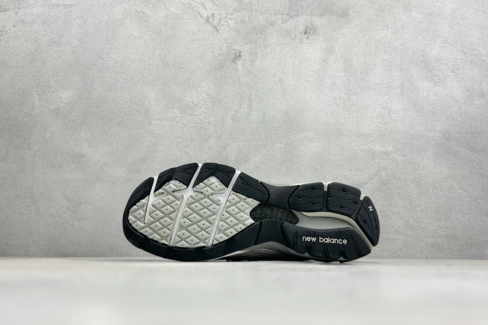 Basic Shoes M
