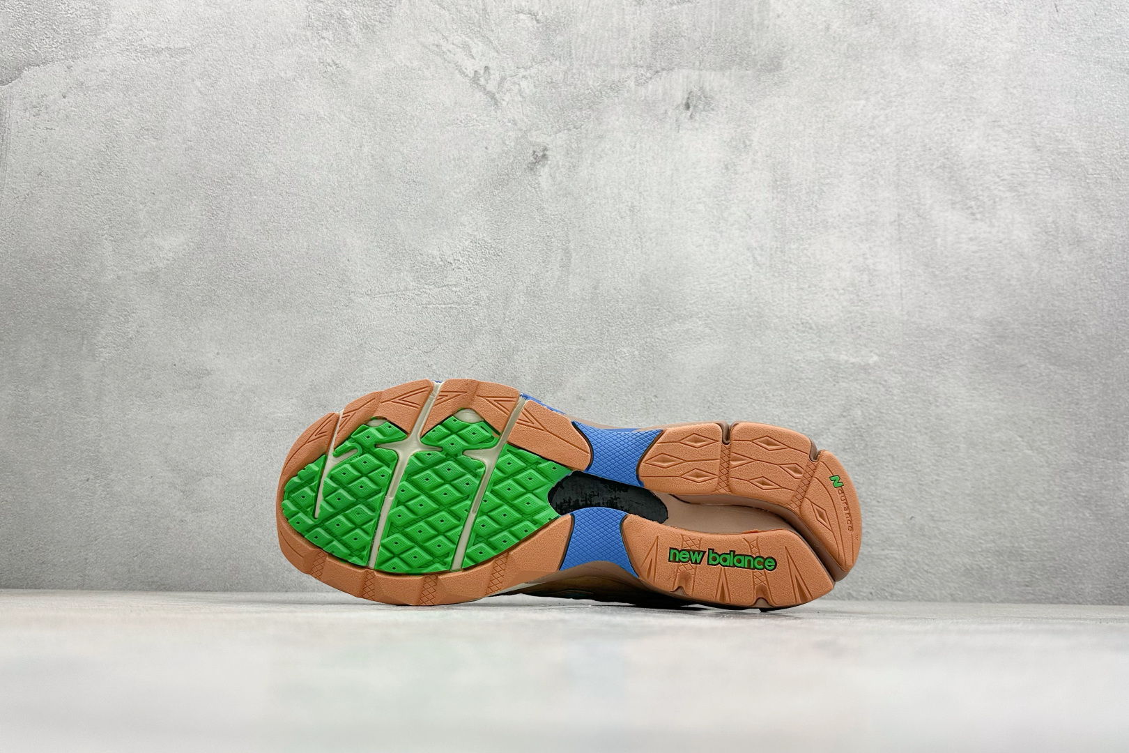 Basic Shoes M