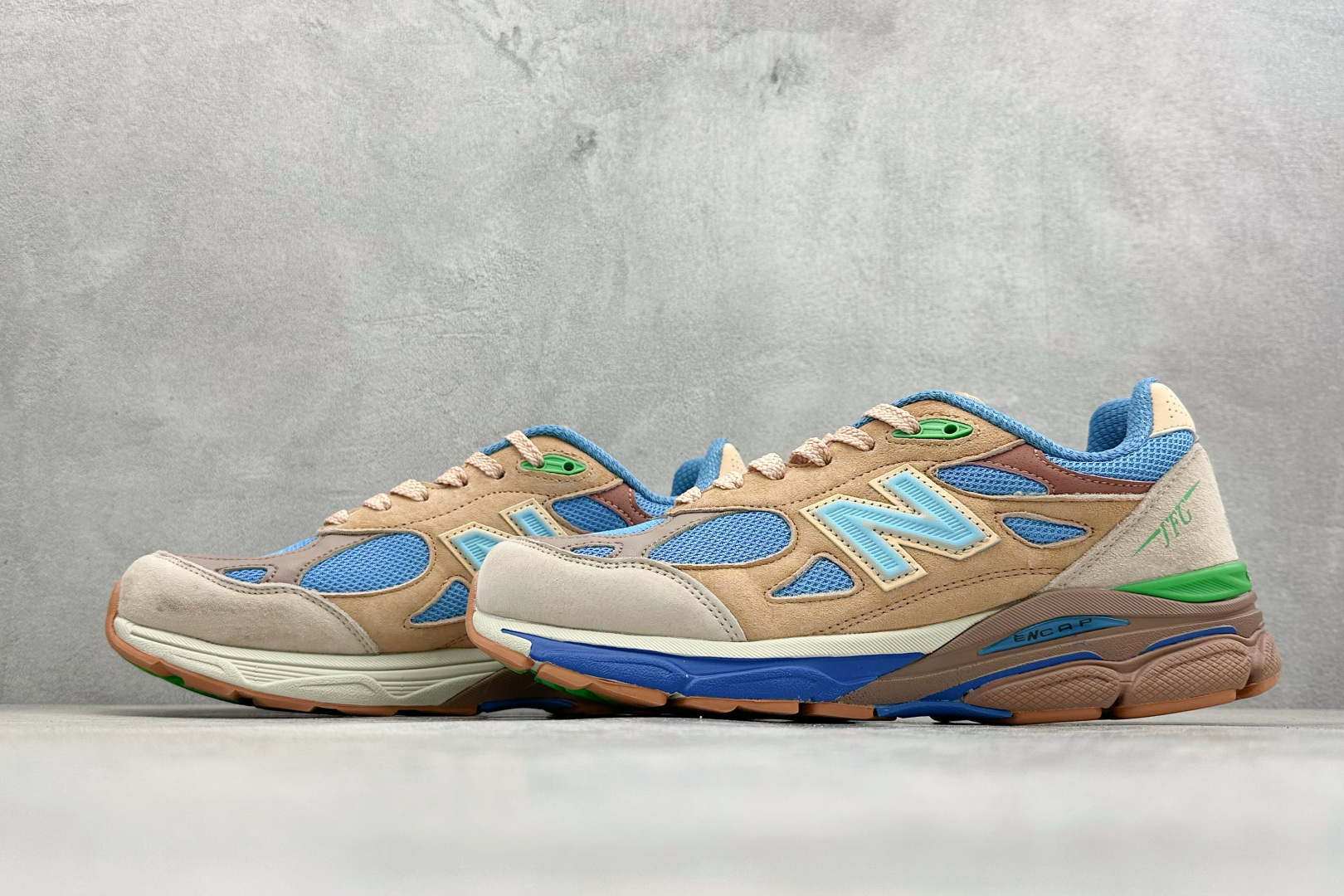 Basic Shoes M