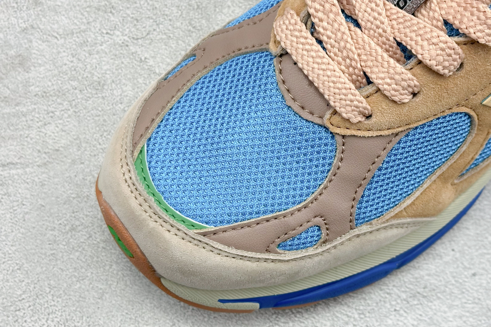 Basic Shoes M