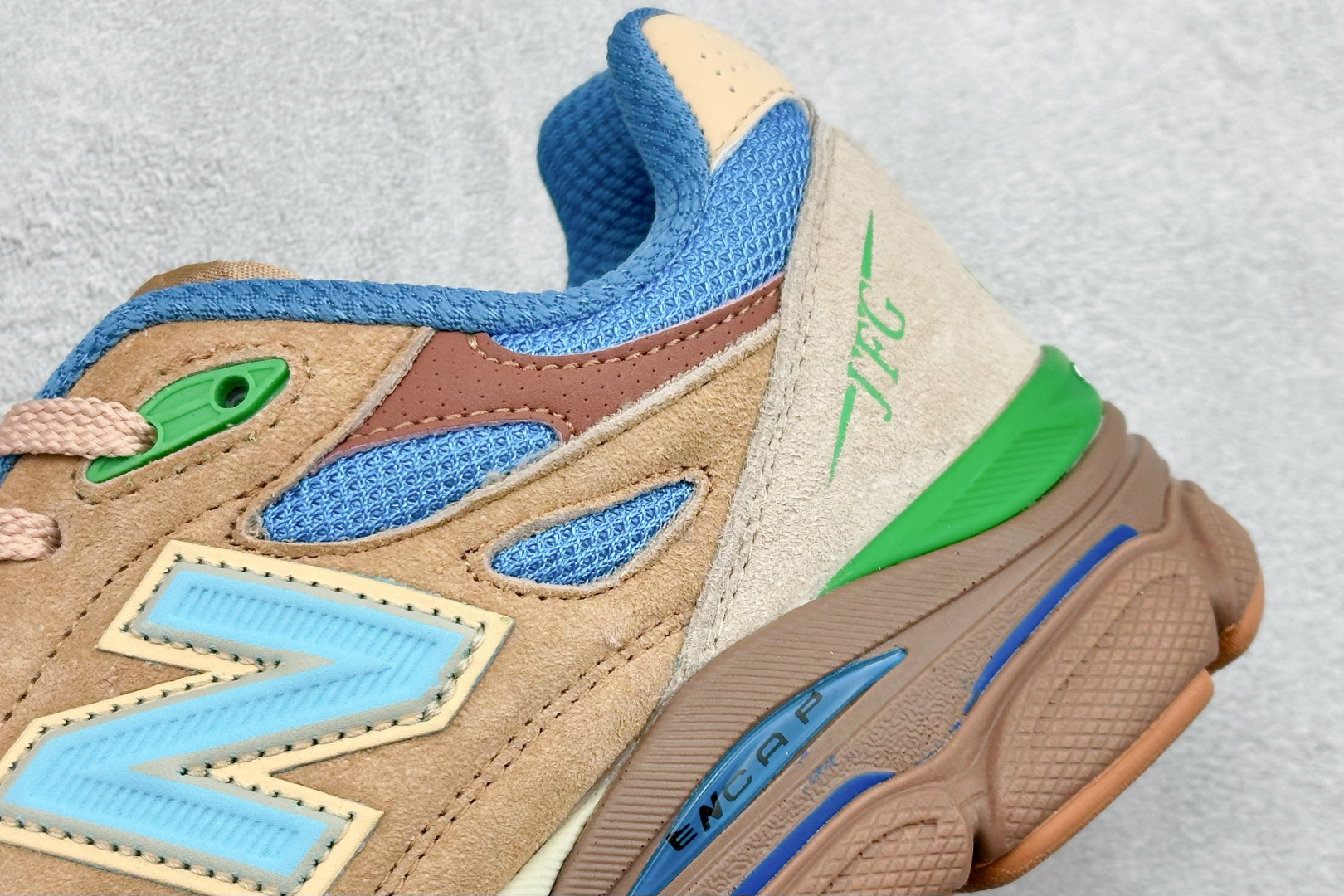 Basic Shoes M