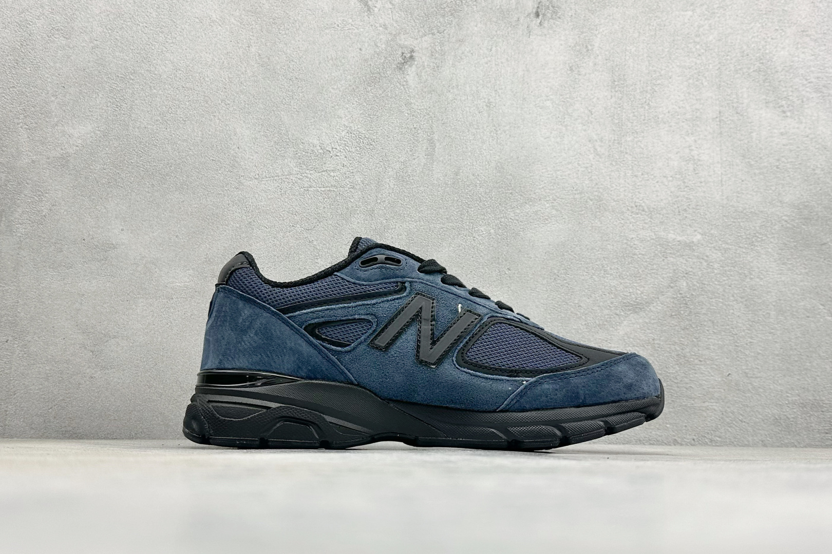Basic Shoes M