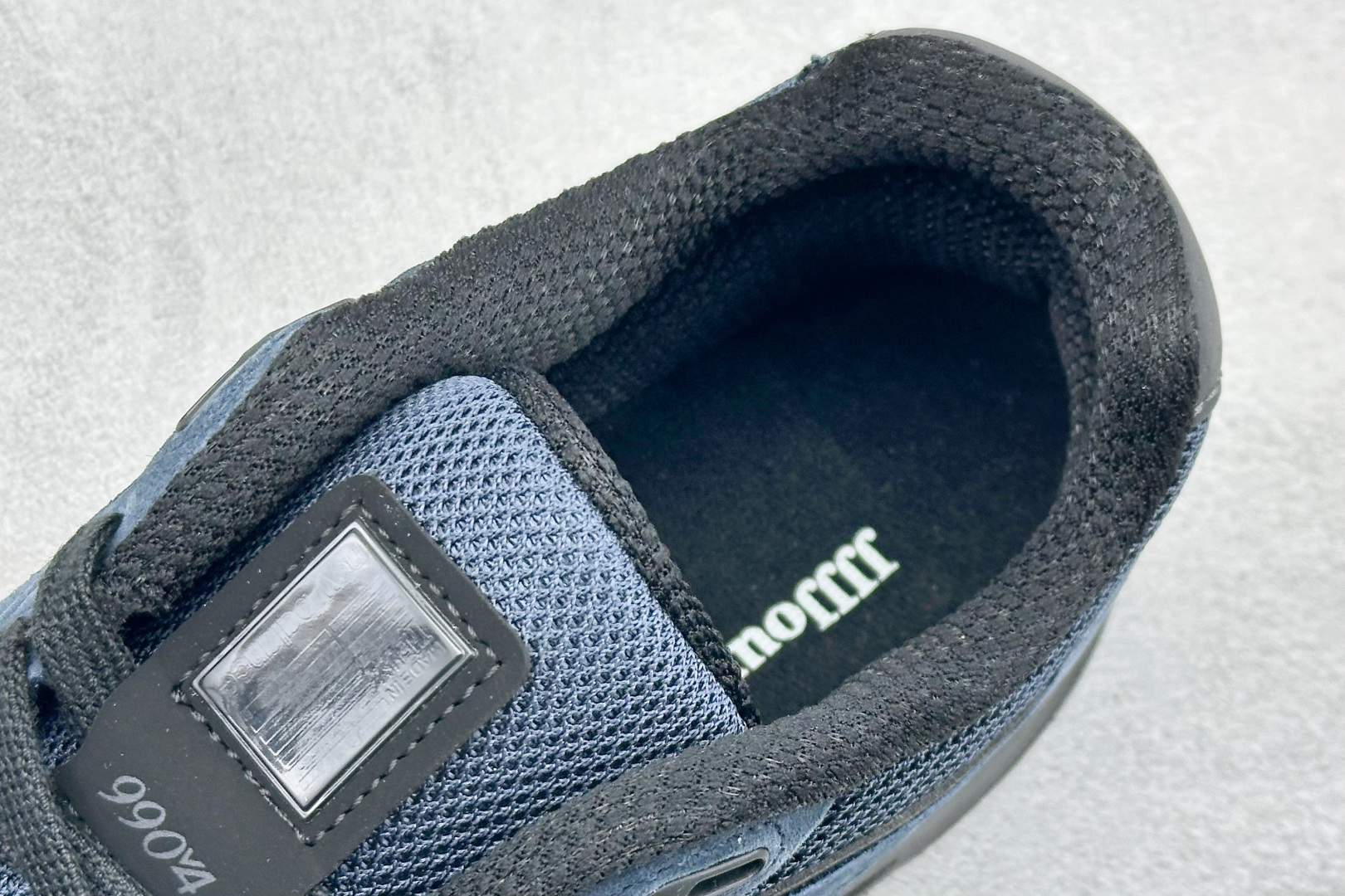 Basic Shoes M