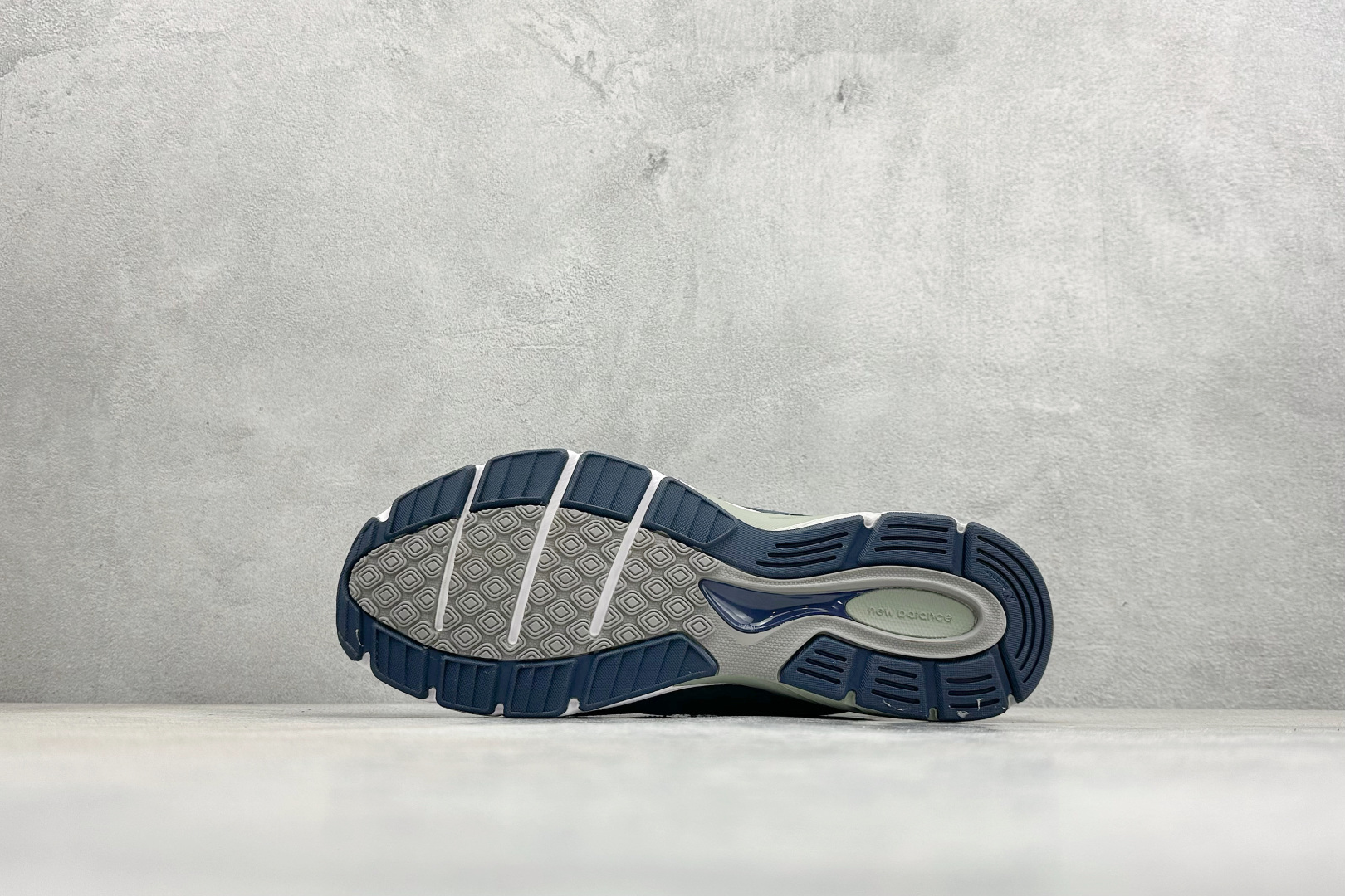 Basic Shoes M