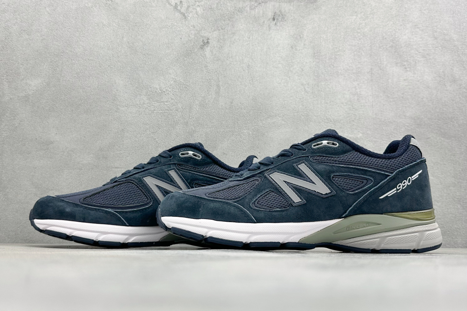 Basic Shoes M