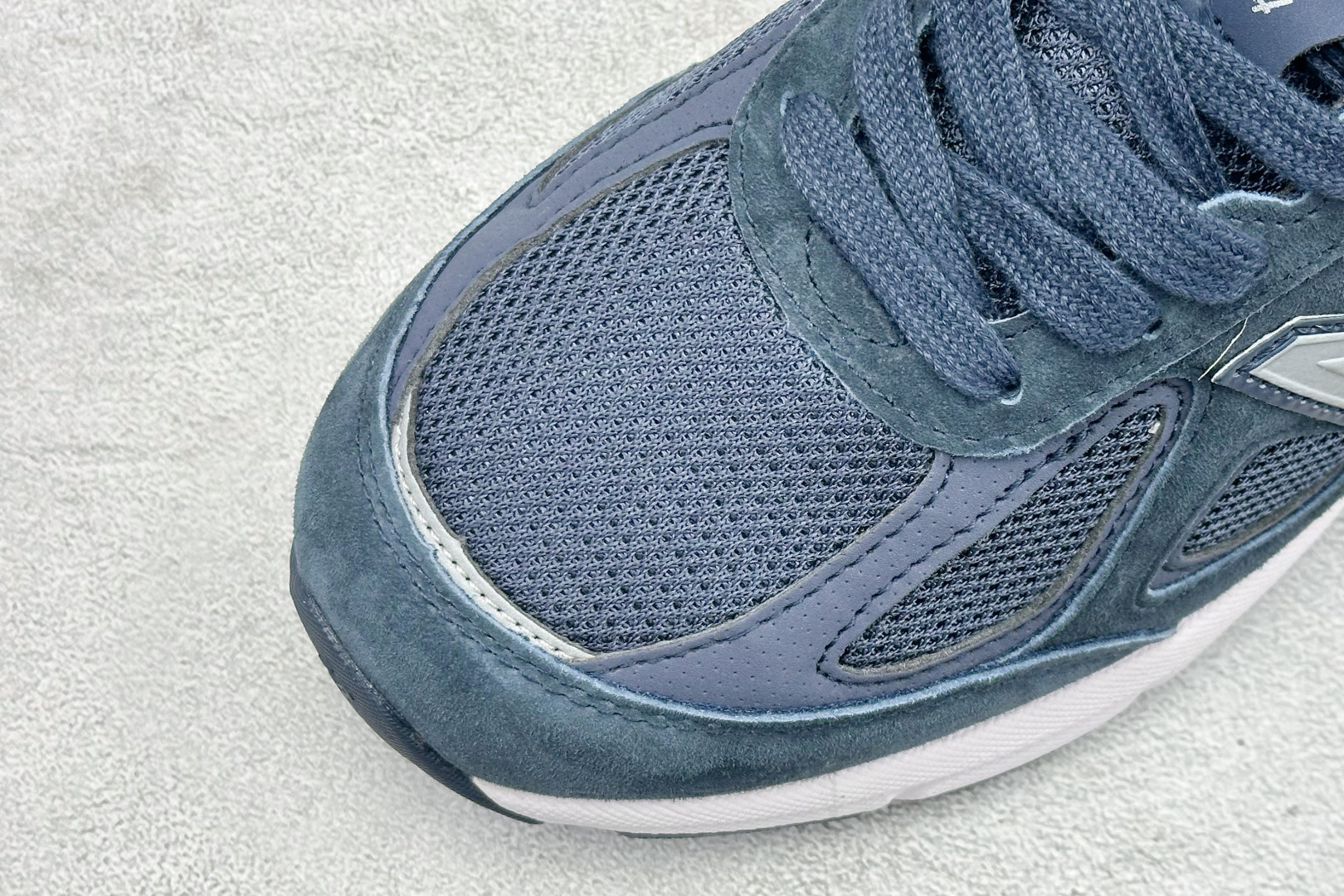 Basic Shoes M