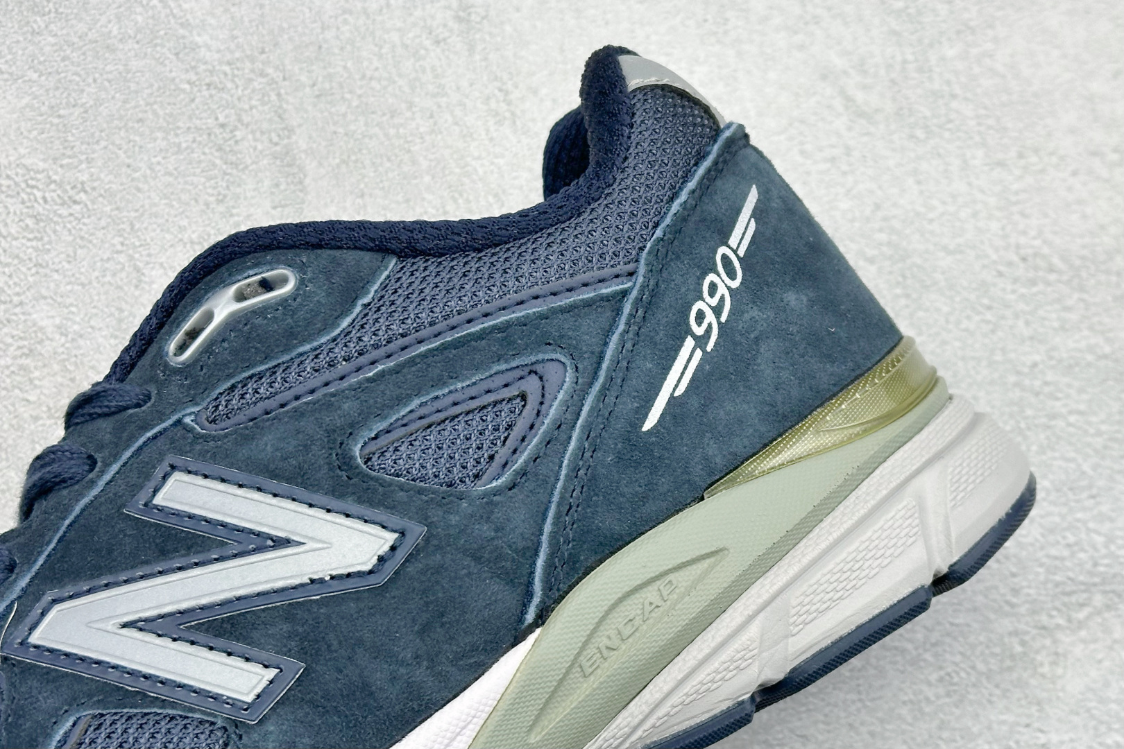 Basic Shoes M