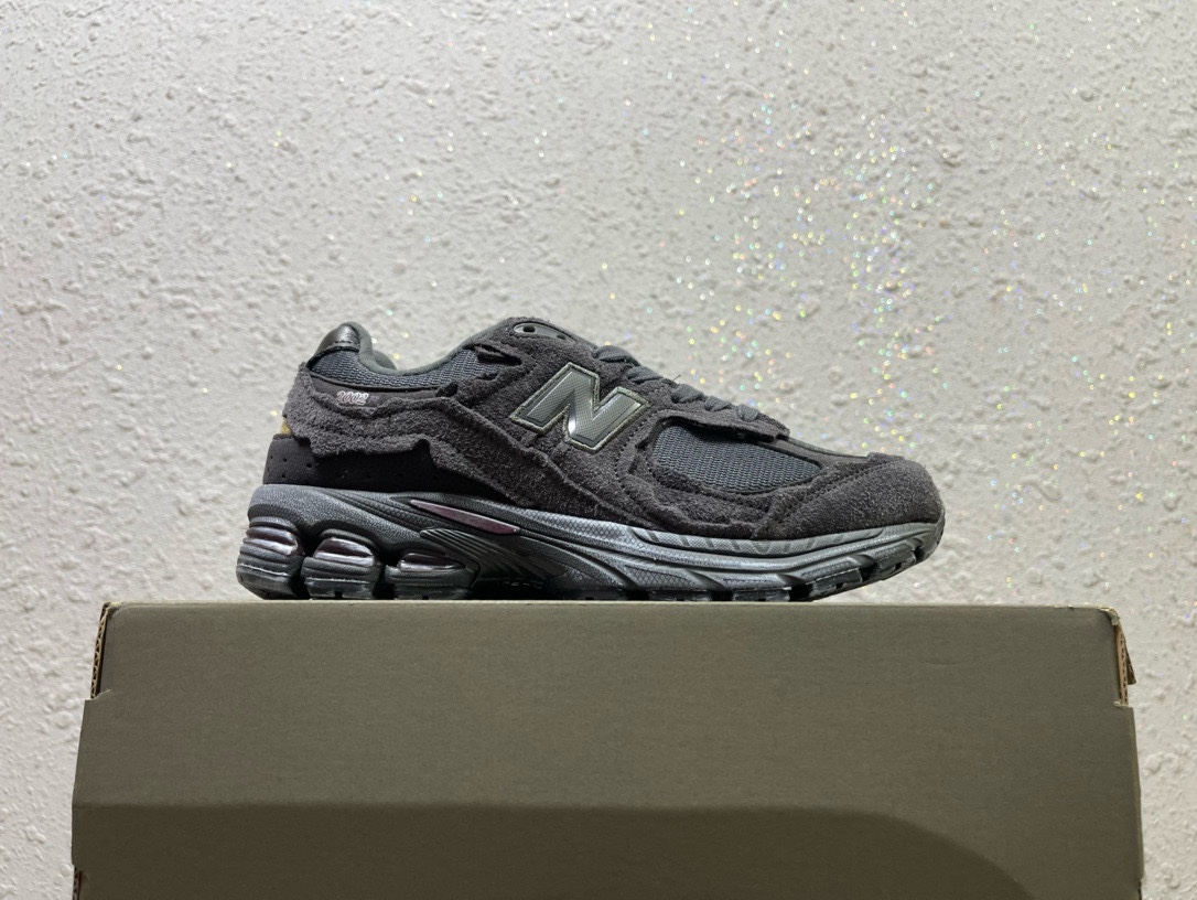 New Balance Leather Shoes L