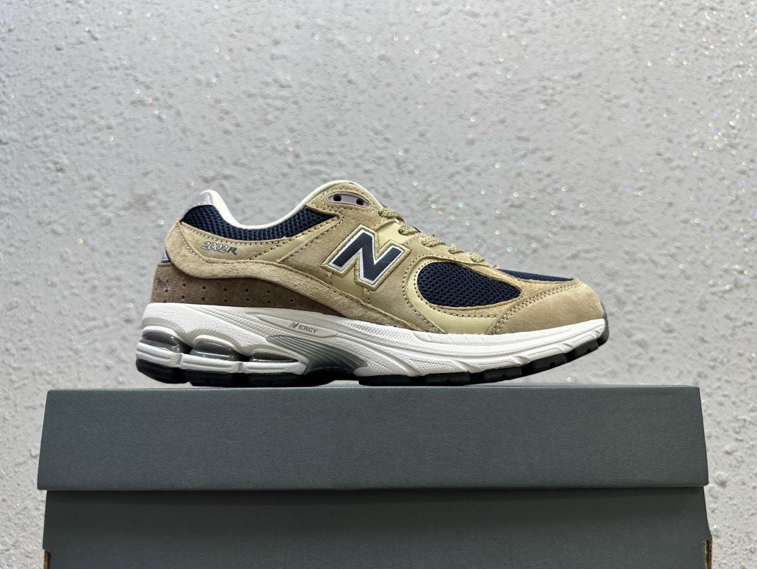 New Balance Leather Shoes L