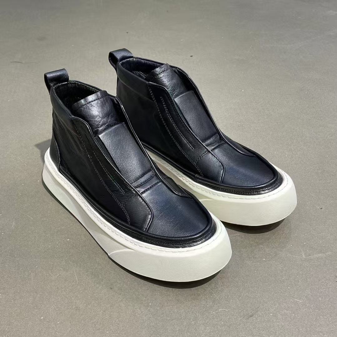 Basic Shoes 43