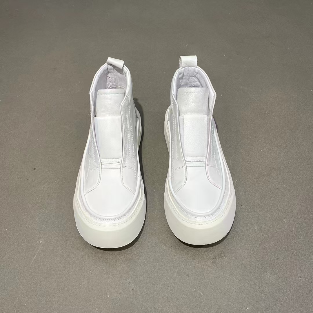 Basic Shoes 43