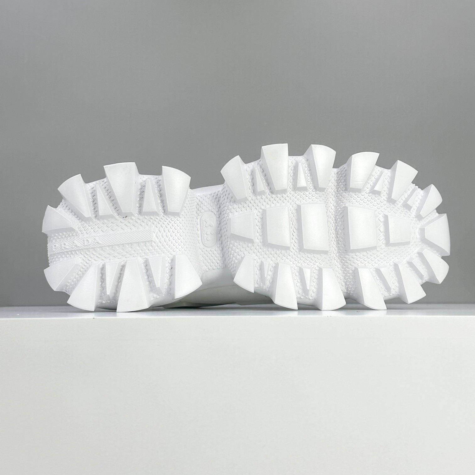 Sneakers White L-s