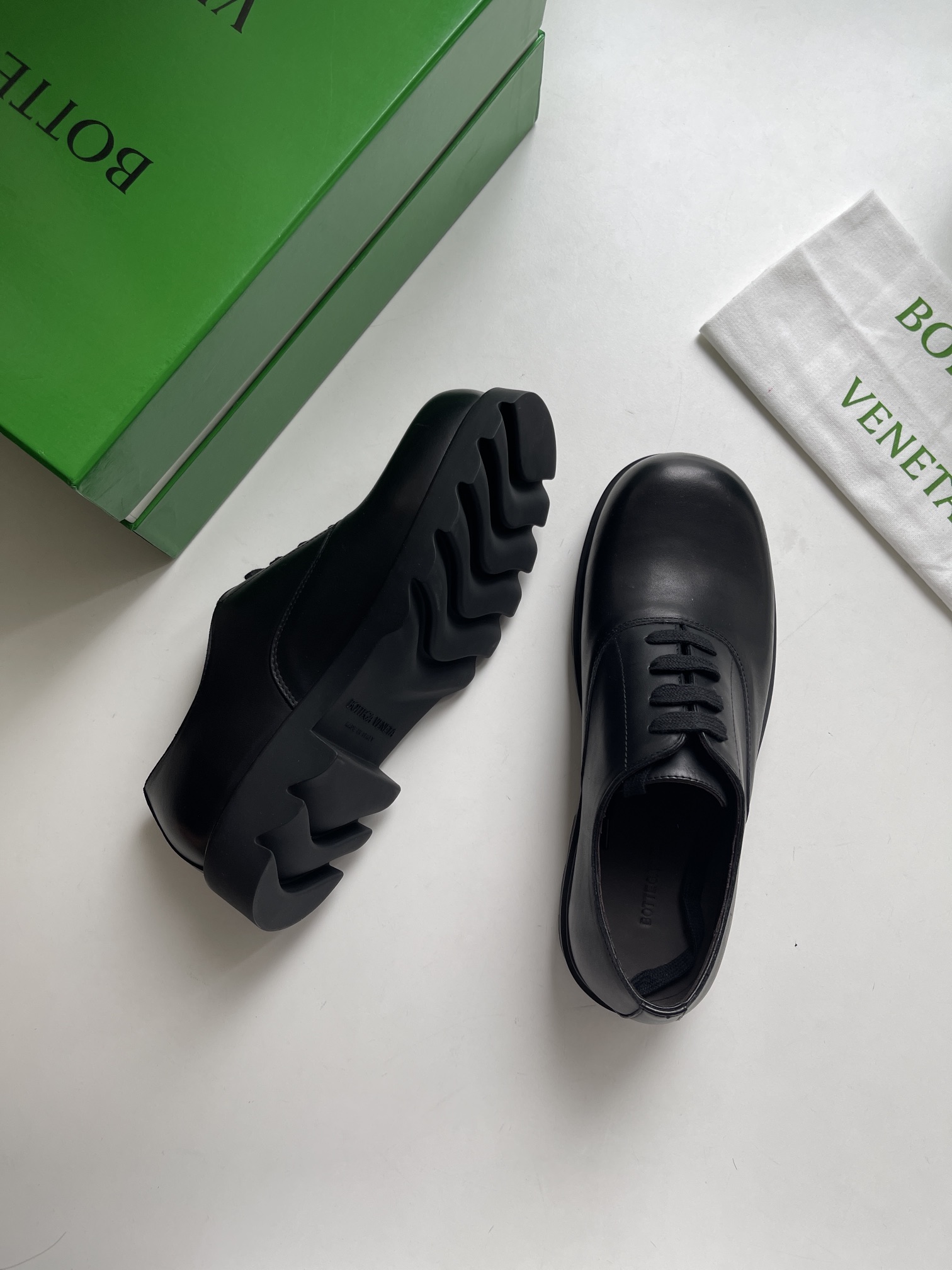 Bottega Veneta Leather Shoes Cow Leather Black