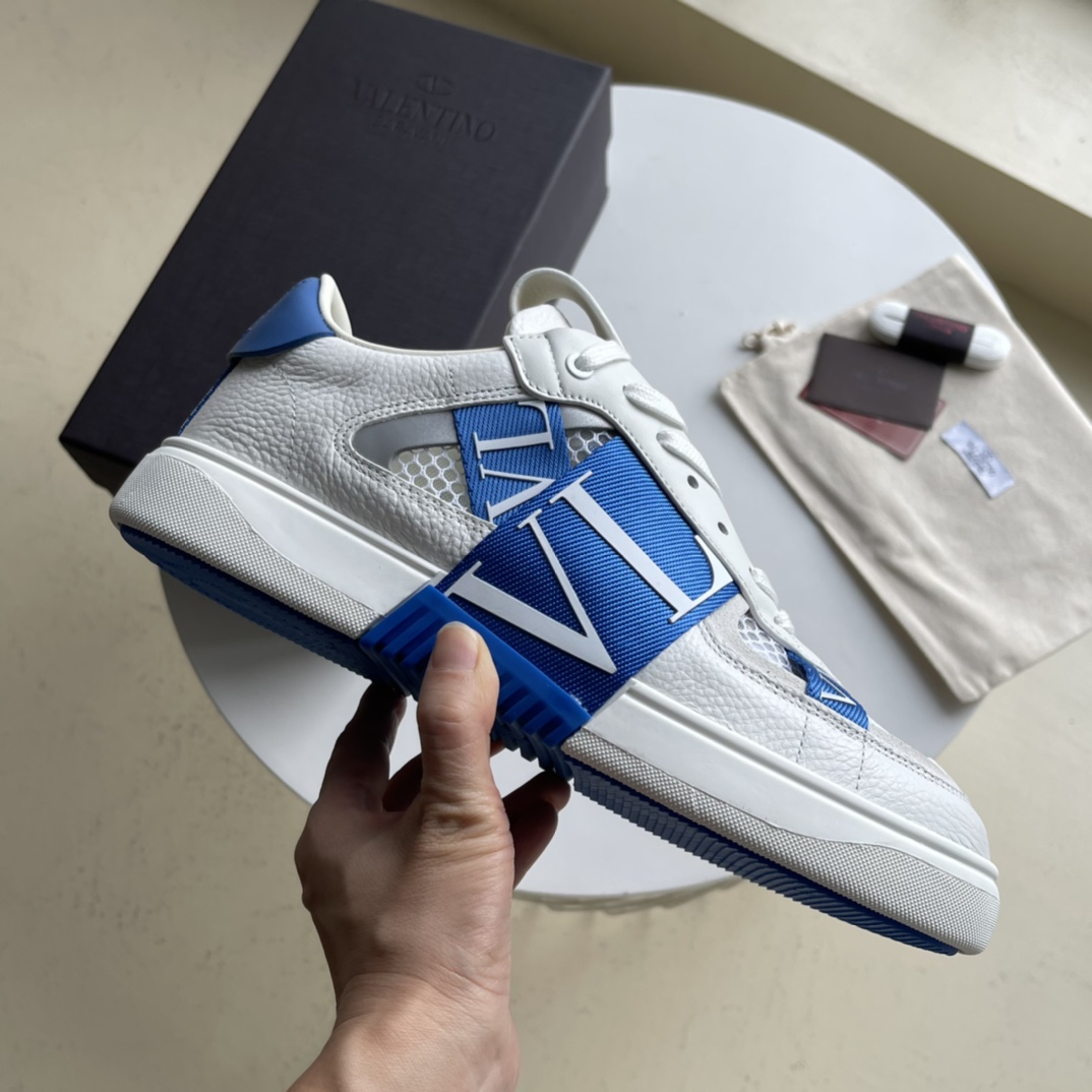 Male Sneakers L