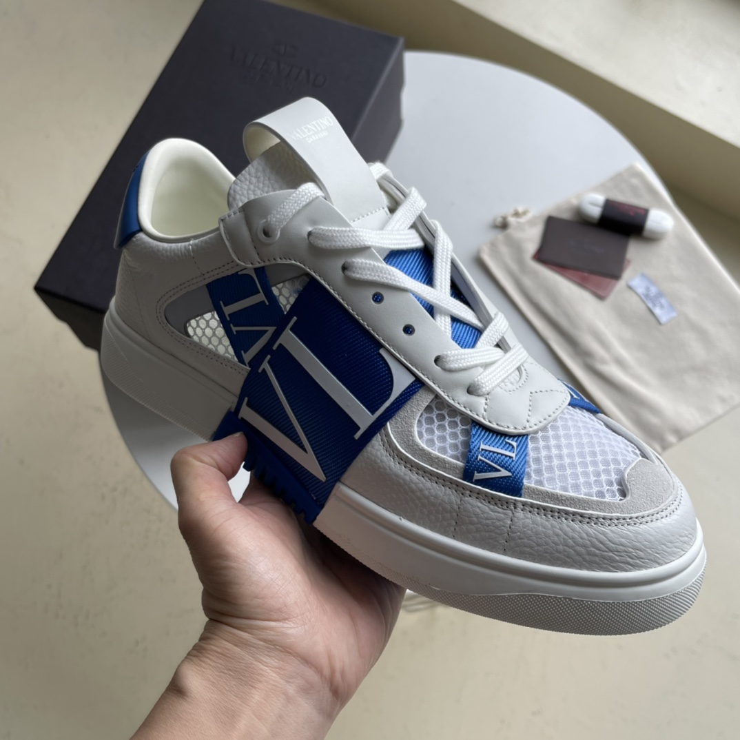 Male Sneakers L
