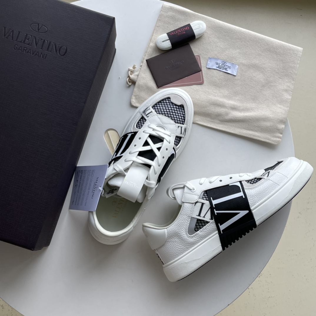 Male Sneakers L