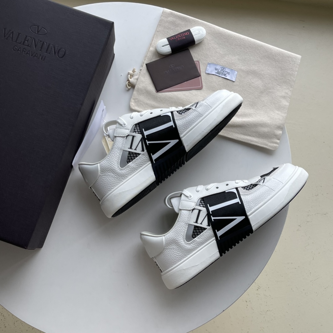 Male Sneakers L