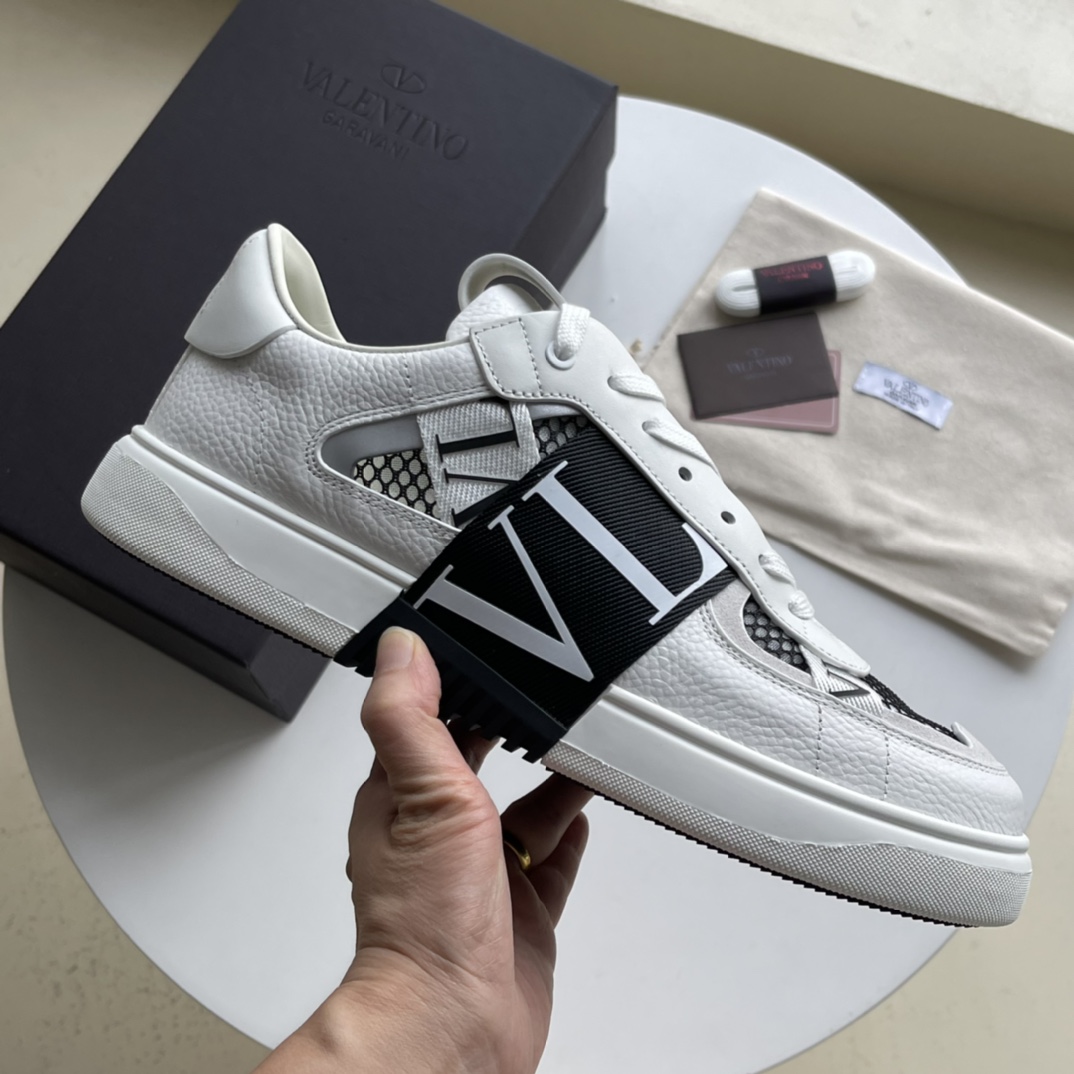 Male Sneakers L