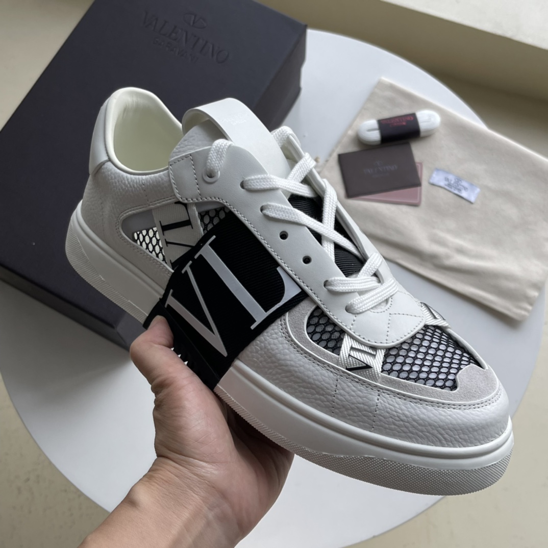 Male Sneakers L