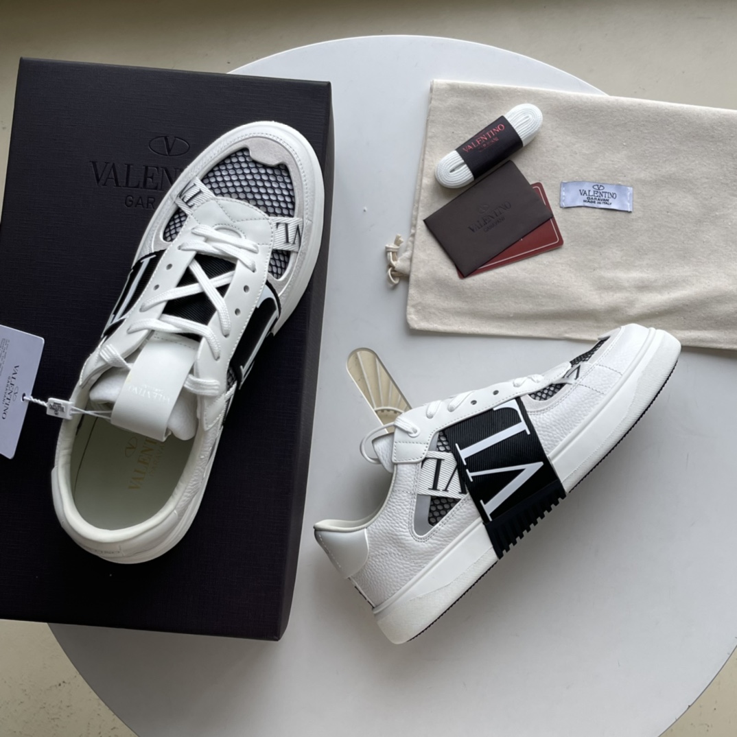 Male Sneakers L