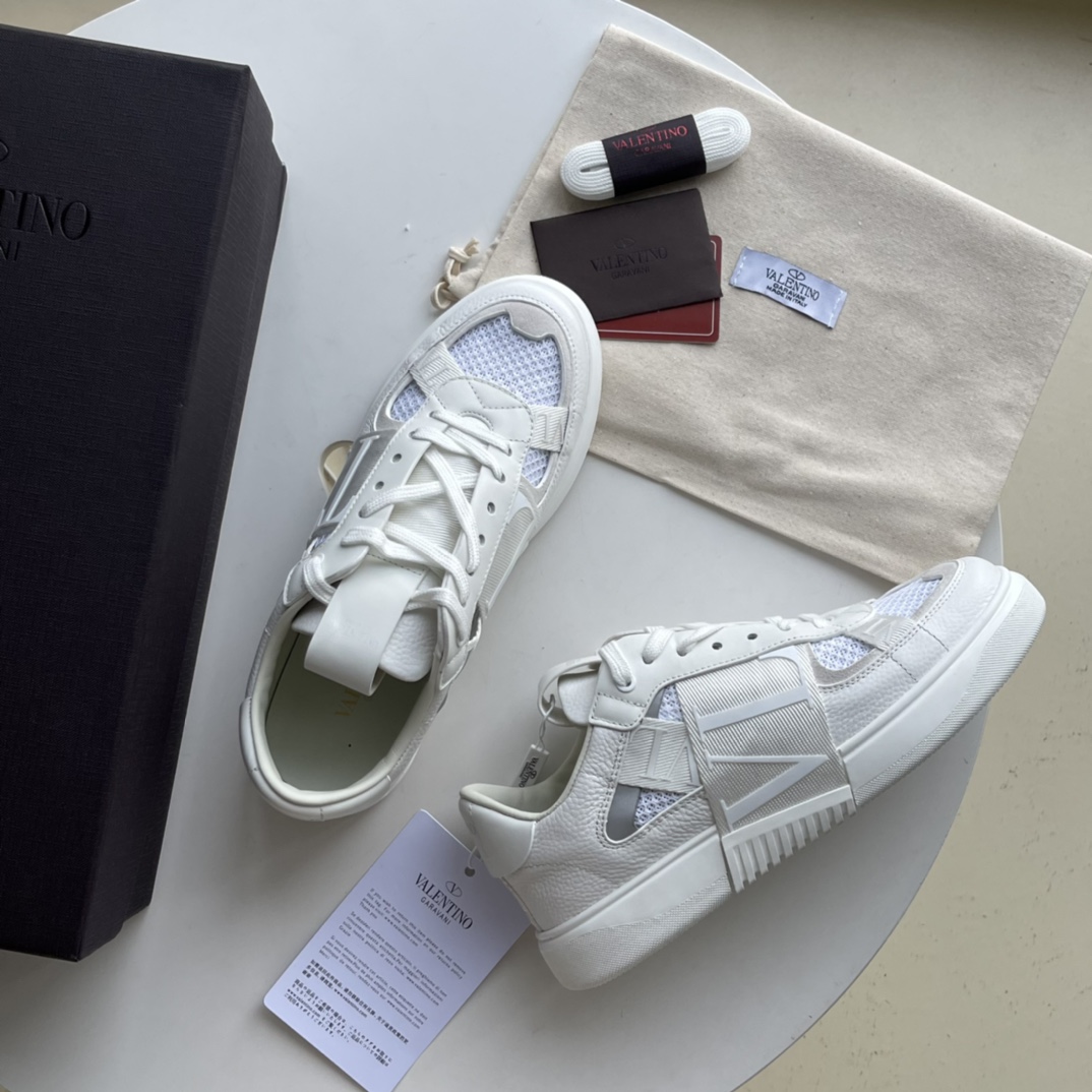 Male Sneakers L