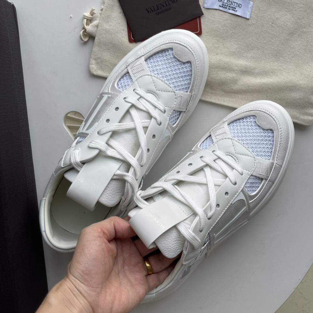 Male Sneakers L