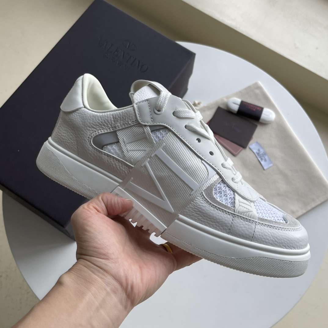 Male Sneakers L