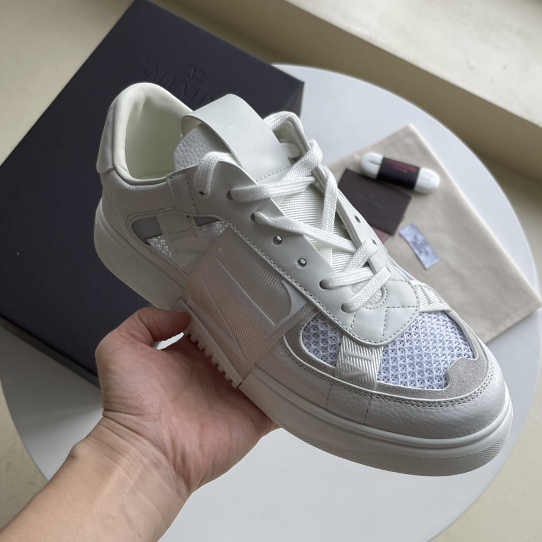Male Sneakers L