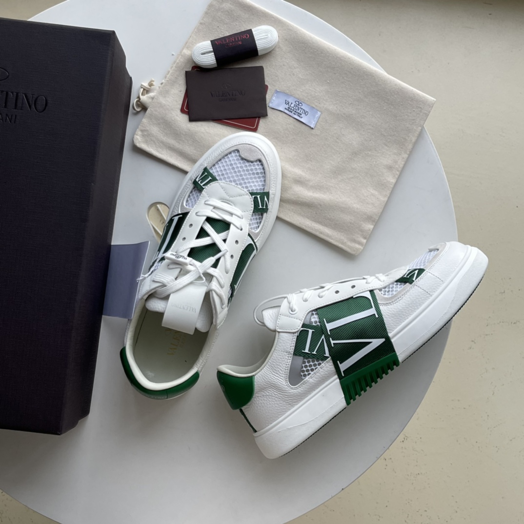 Male Sneakers L