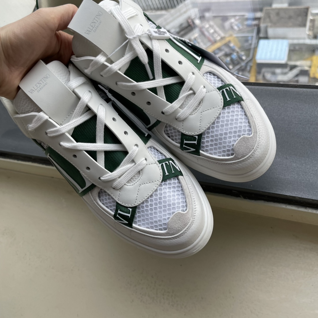 Male Sneakers L