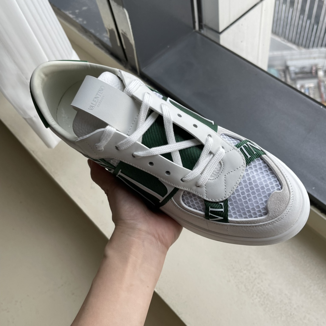 Male Sneakers L