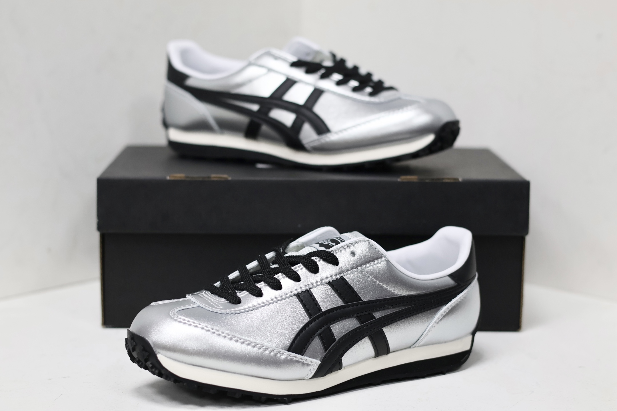 Dior Onitsuka Tiger Male Sneakers S